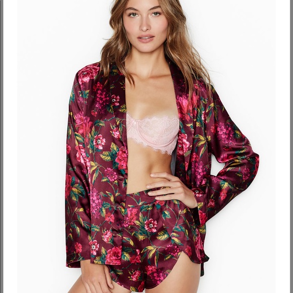 Victoria's Secret Tops - VS Victoria’s Secret Satin Floral Button Up Night Shirt Med Bloomcore Gardencore